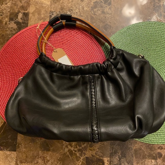 Black hobo-style handbag 🖤 Faux Leather… - Picture 2 of 16